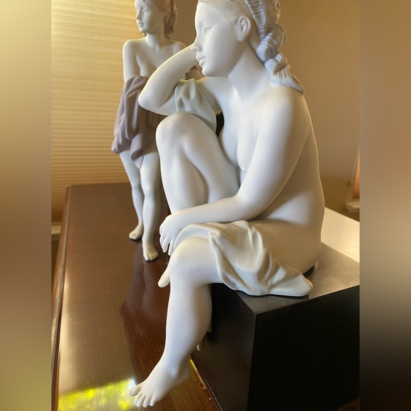 RETIRED 2004 ‘LOST IN THOUGHT’ Lladro item#01016887 - Picture 2 of 16